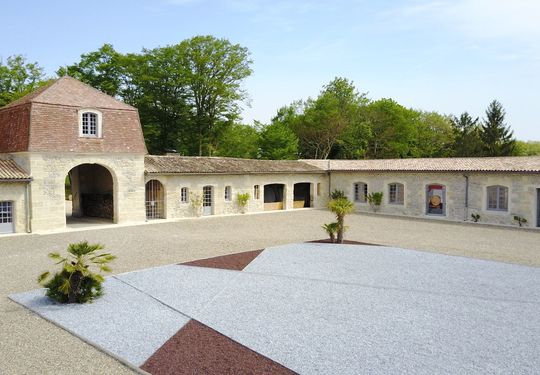 Image 4 du projet Cour D'honneur + Tour De Garde - Pm